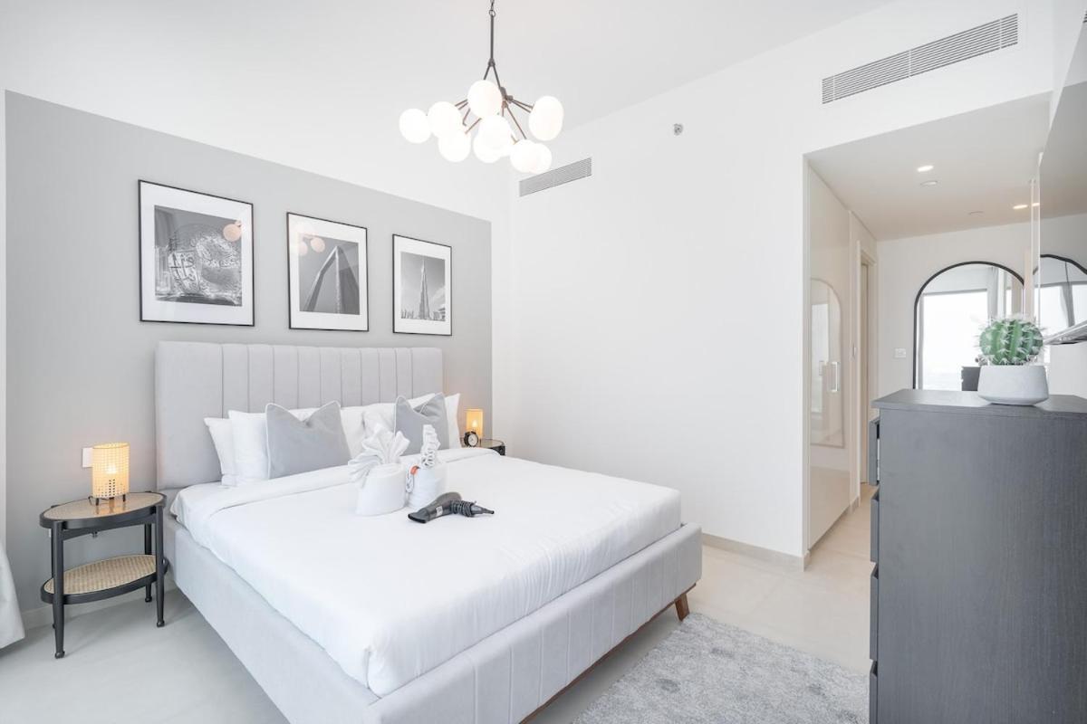 Luxurious 4-bedrooms Near Burj Khalifa And Mall In Downtown! Lägenhet Dubai
