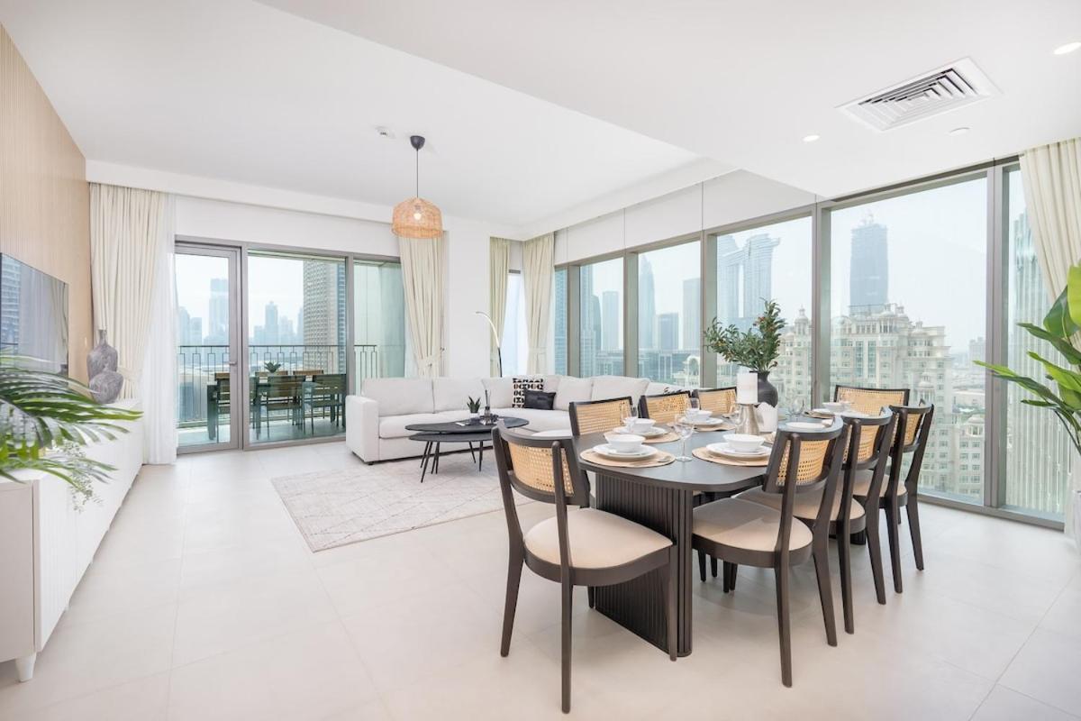 Luxurious 4-bedrooms Near Burj Khalifa And Mall In Downtown! Lägenhet