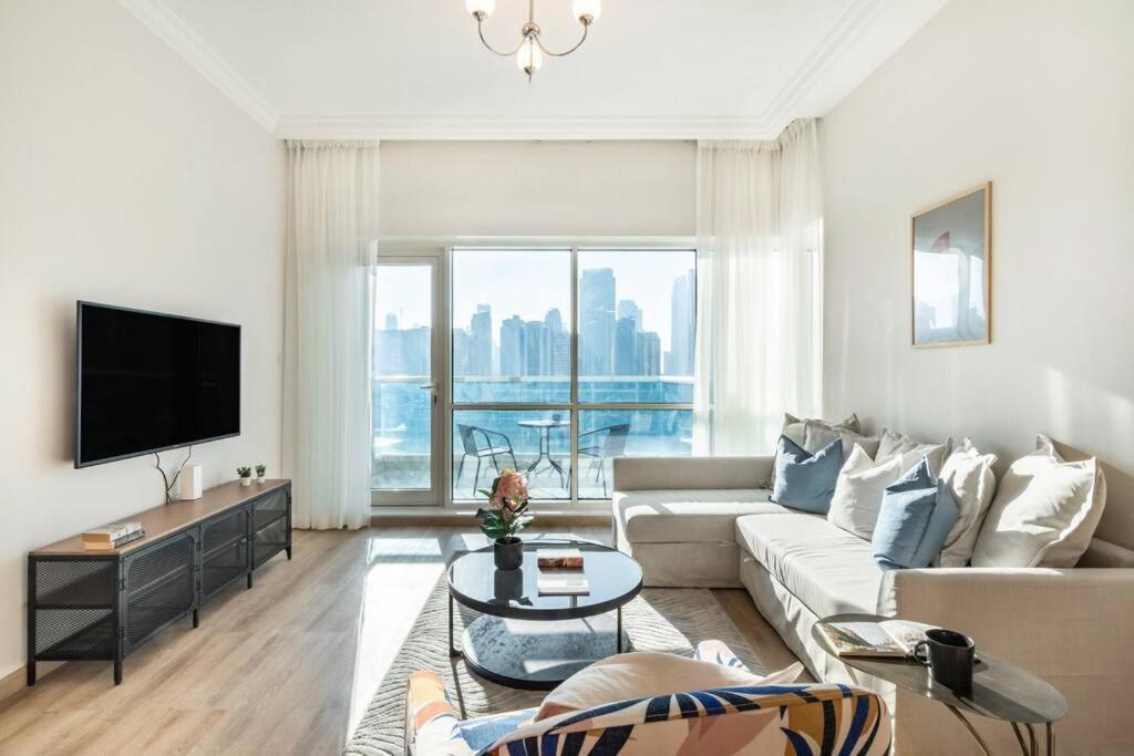 First Class 1br Stylish With Burj Khalifa View Apartment