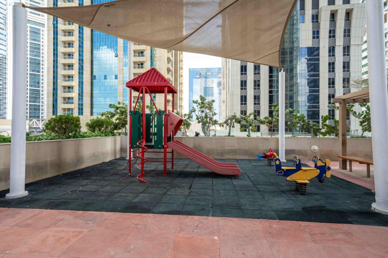 Upgraded Stylish Living With Private Steam Apartamento