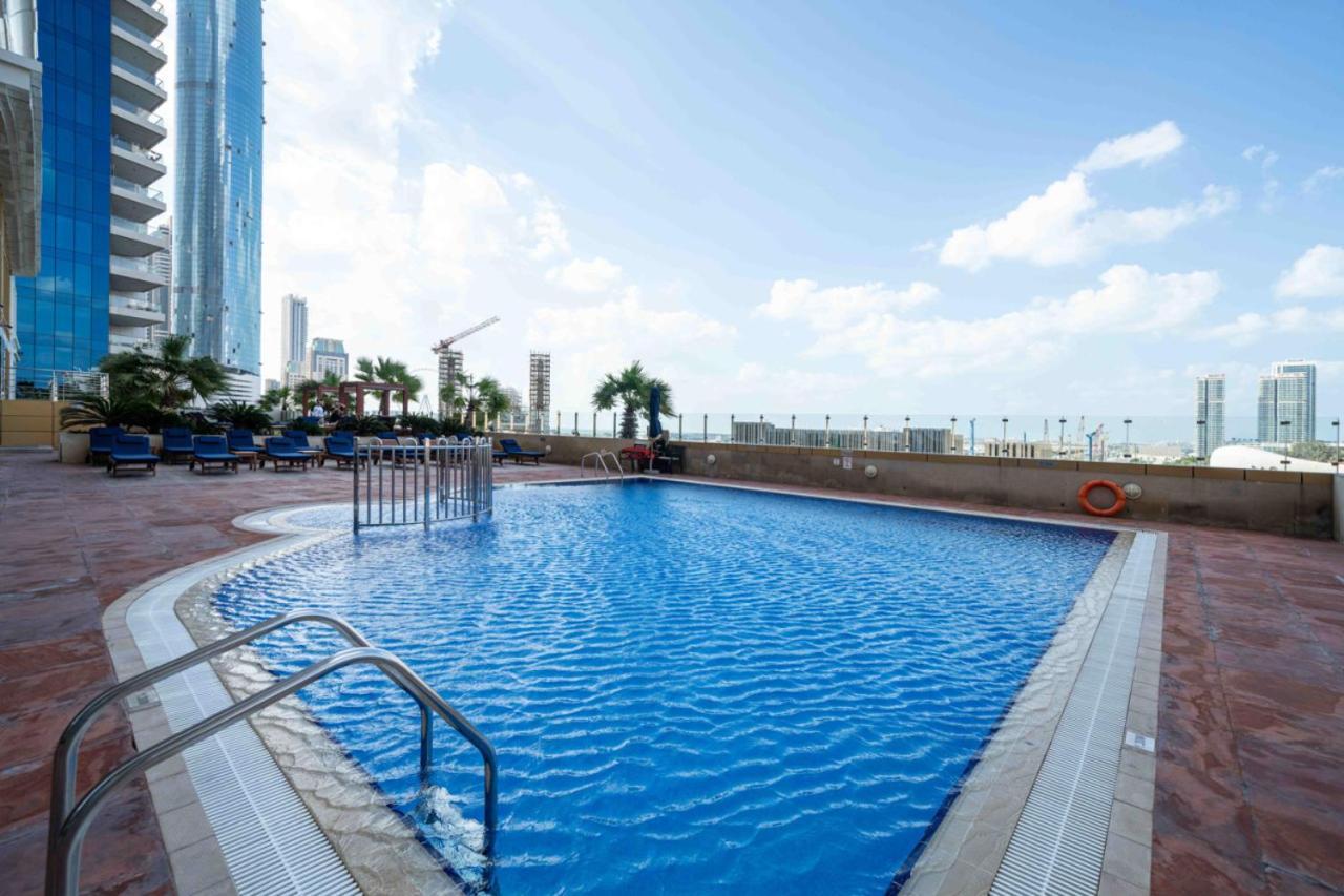 Apartamento Upgraded Stylish Living With Private Steam Dubai
