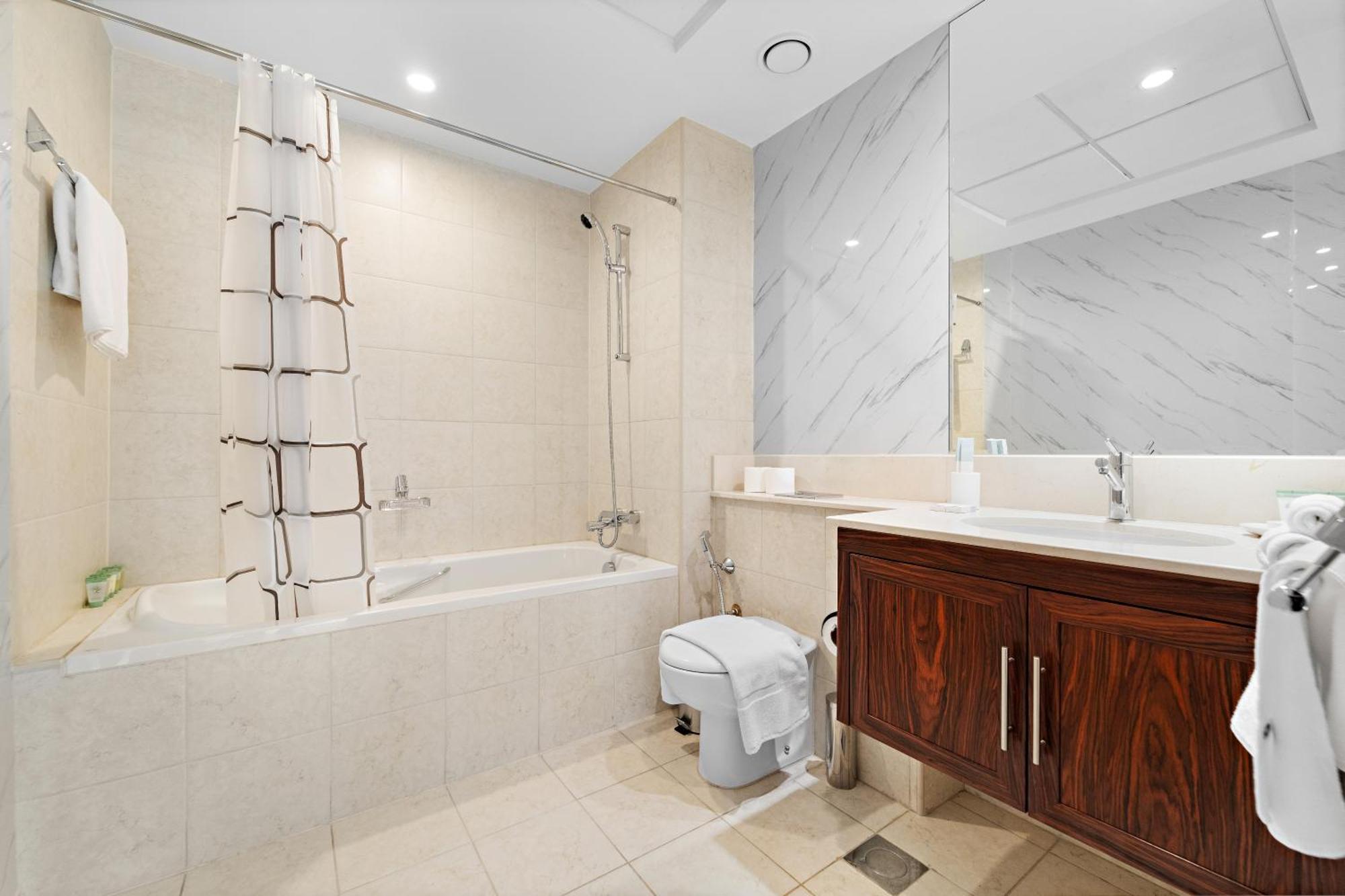 Ace Luxe, 2br, Downtown, Burj Khalifa & Fountain View, 5 Mins Walk To Mall Apartment