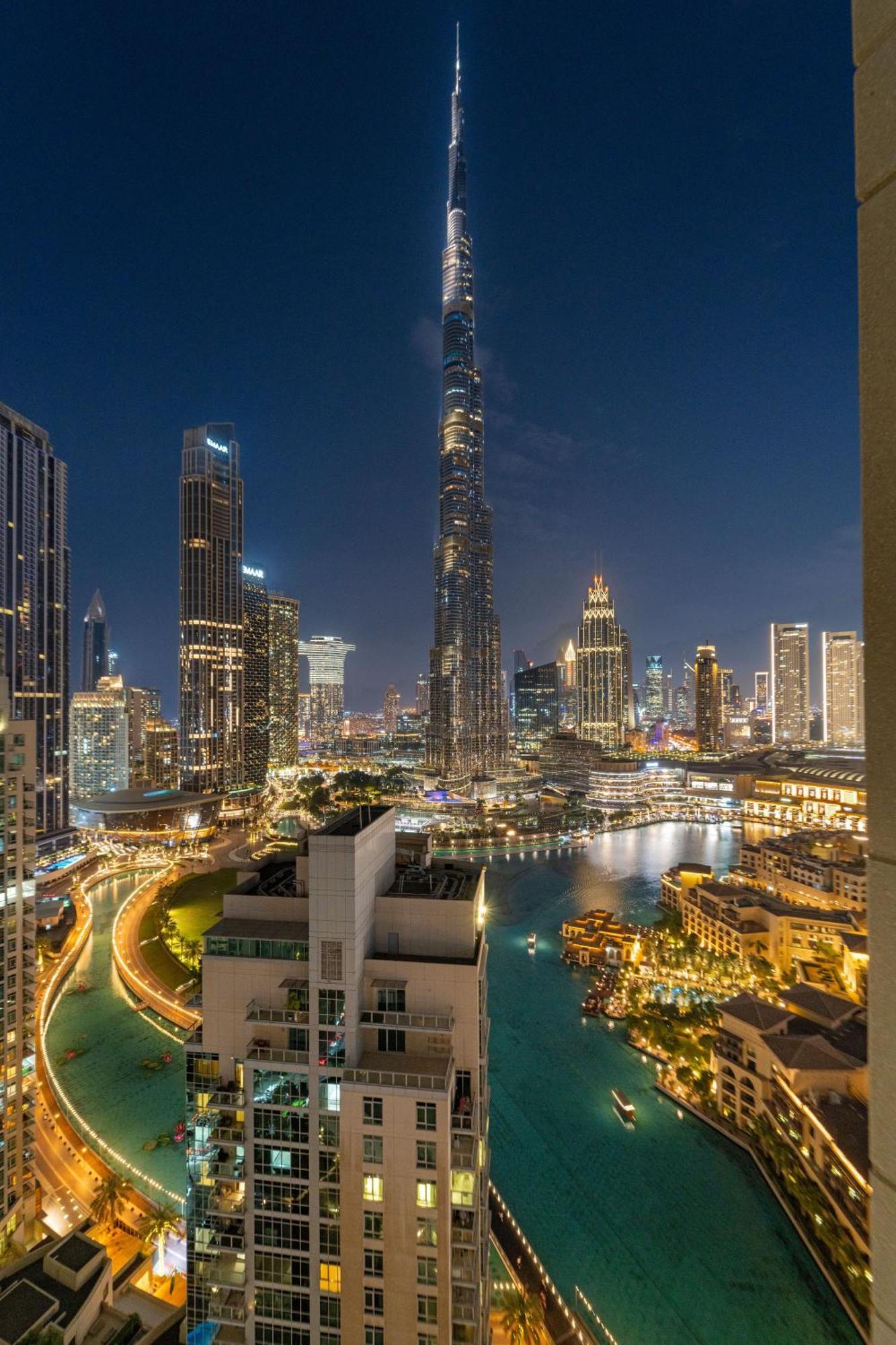 Ace Luxe, 2br, Downtown, Burj Khalifa & Fountain View, 5 Mins Walk To Mall