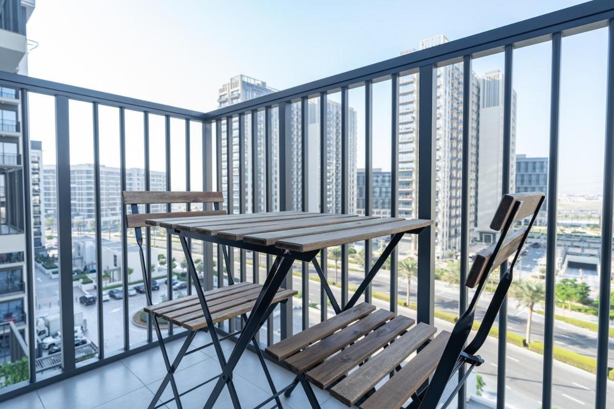 Simple Living 1bedroom In Hills Apartament Dubai