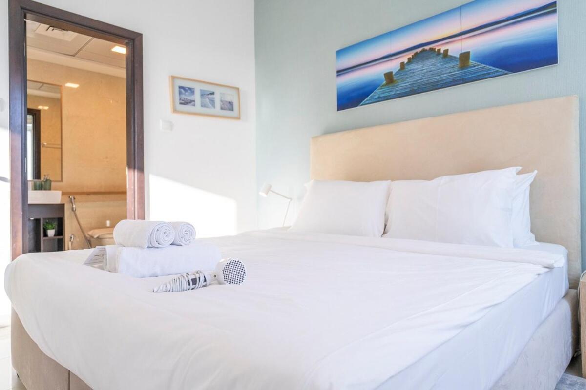 Cozy Spacious 1-bedroom Haven In Marina Dubai