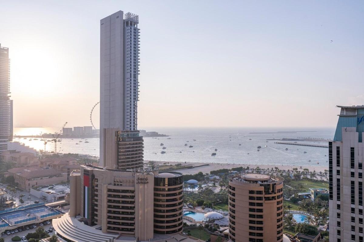 Cozy Spacious 1-bedroom Haven In Marina Dubai