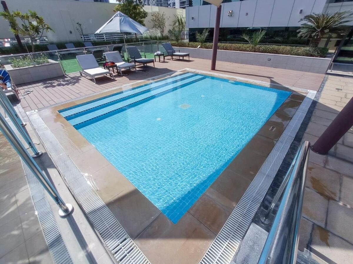 Beautifully Designed 3br With Canal Views In Business Bay Apartment Dubai