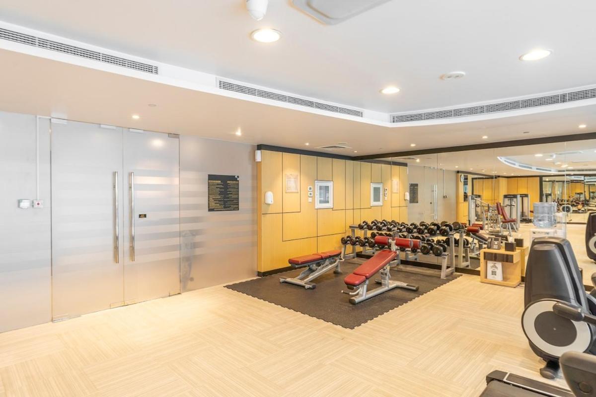 Beautifully Designed 3br With Canal Views In Business Bay