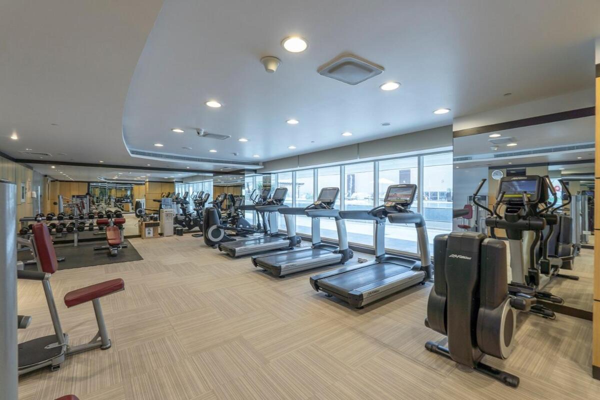 Beautifully Designed 3br With Canal Views In Business Bay