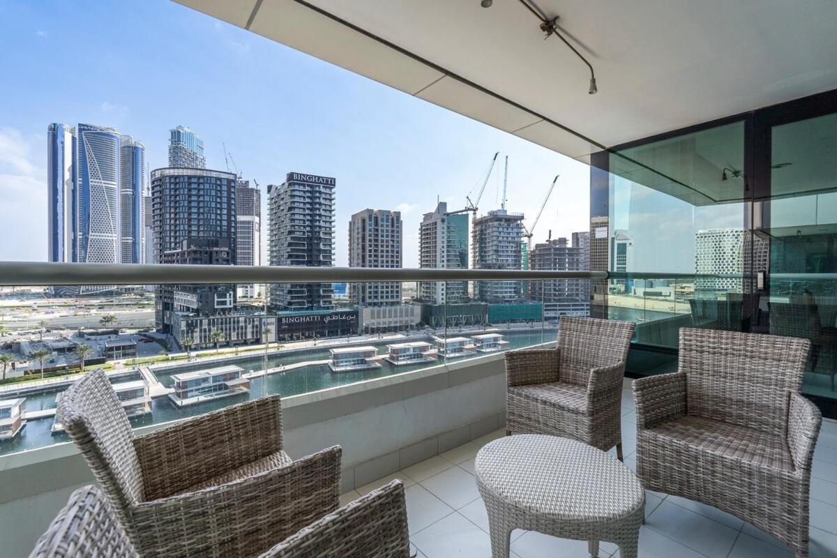 Apartment Beautifully Designed 3br With Canal Views In Business Bay *