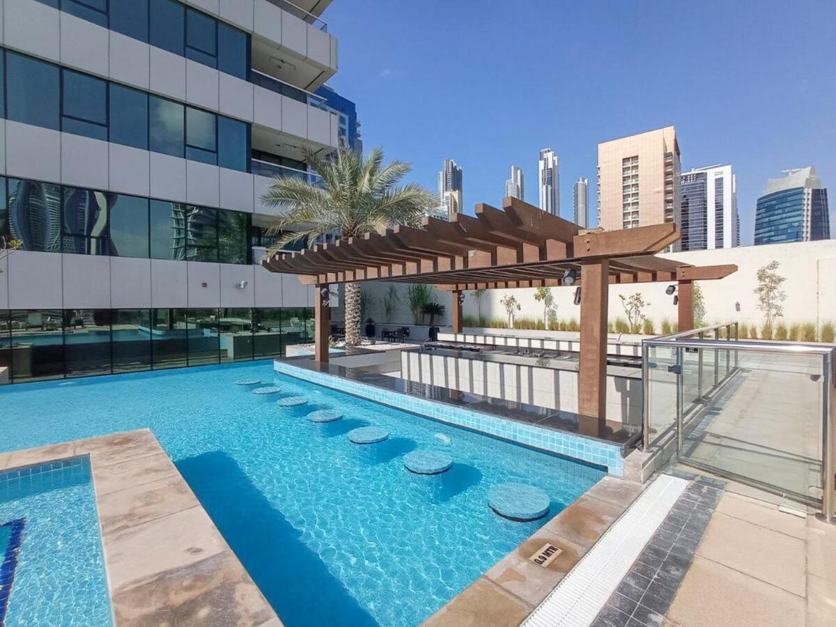 Beautifully Designed 3br With Canal Views In Business Bay Apartment Dubai