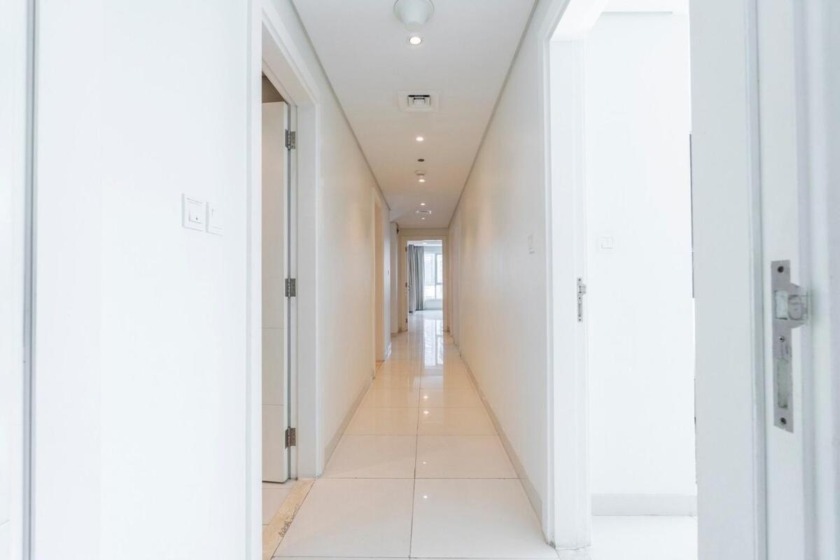Apartment Beautifully Designed 3br With Canal Views In Business Bay *