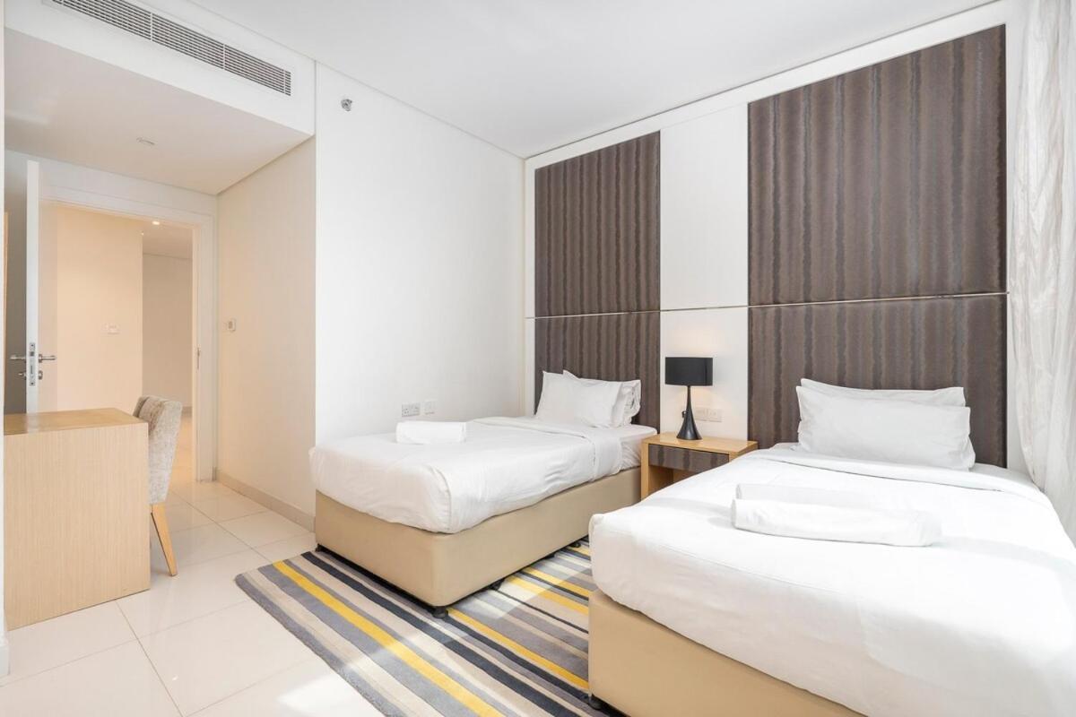 Beautifully Designed 3br With Canal Views In Business Bay Apartment