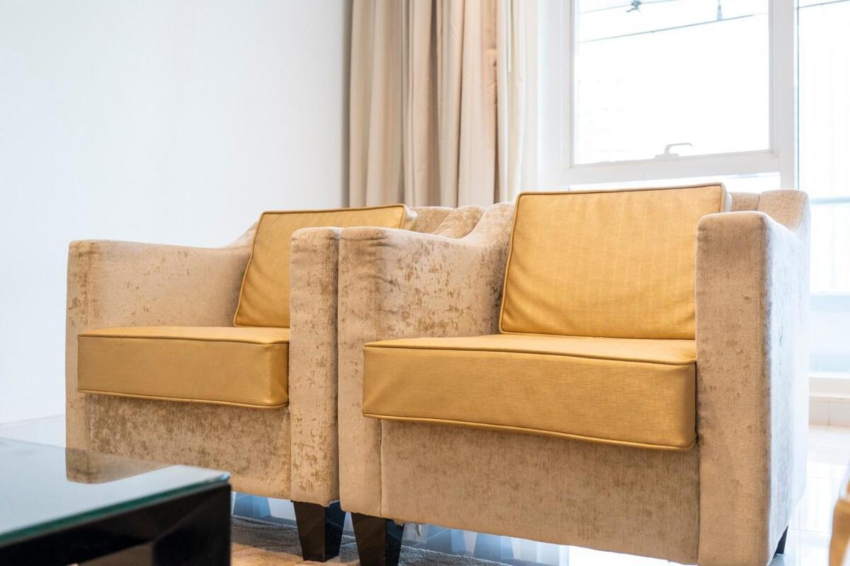 Beautifully Designed 3br With Canal Views In Business Bay * Dubai