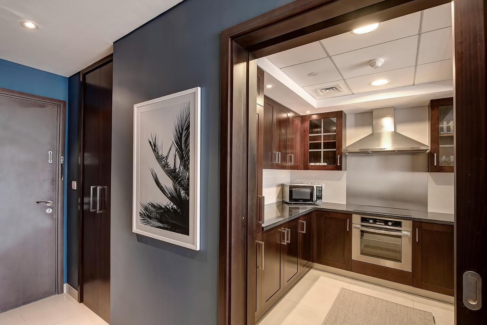 Luxury 1 Bedroom Burj Khalifa Downtown Apartment *