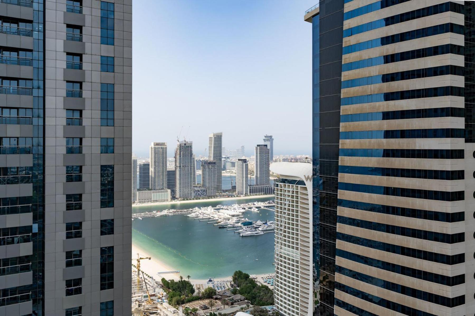 Spacious Upgraded-classy - High Floor Appartement *