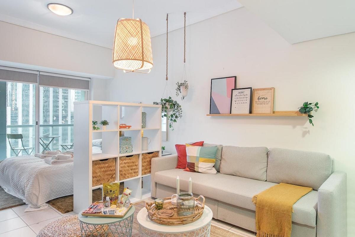 Bohemian Inspired Studio Perfect For A Family Of 4 In Jlt! Apartamento