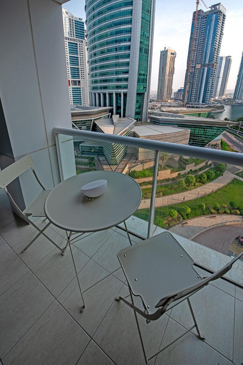 Bohemian Inspired Studio Perfect For A Family Of 4 In Jlt! Apartamento *