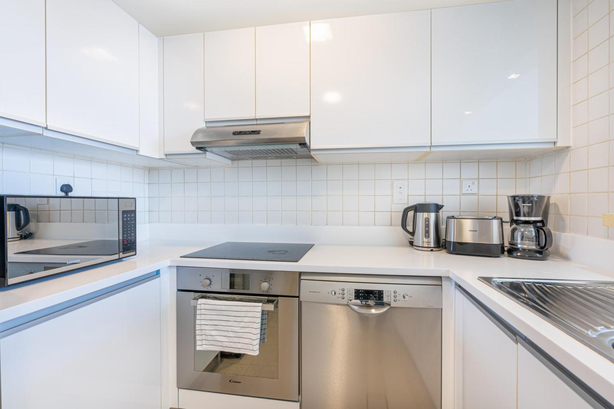 Lux With Direct Access In Al Bateen Appartement *