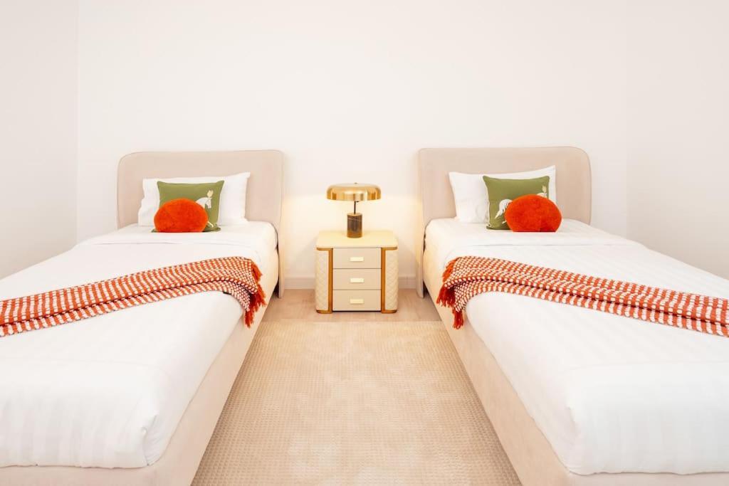 Prime Retreats - Steps To Grosvenor Marina Apartamento *