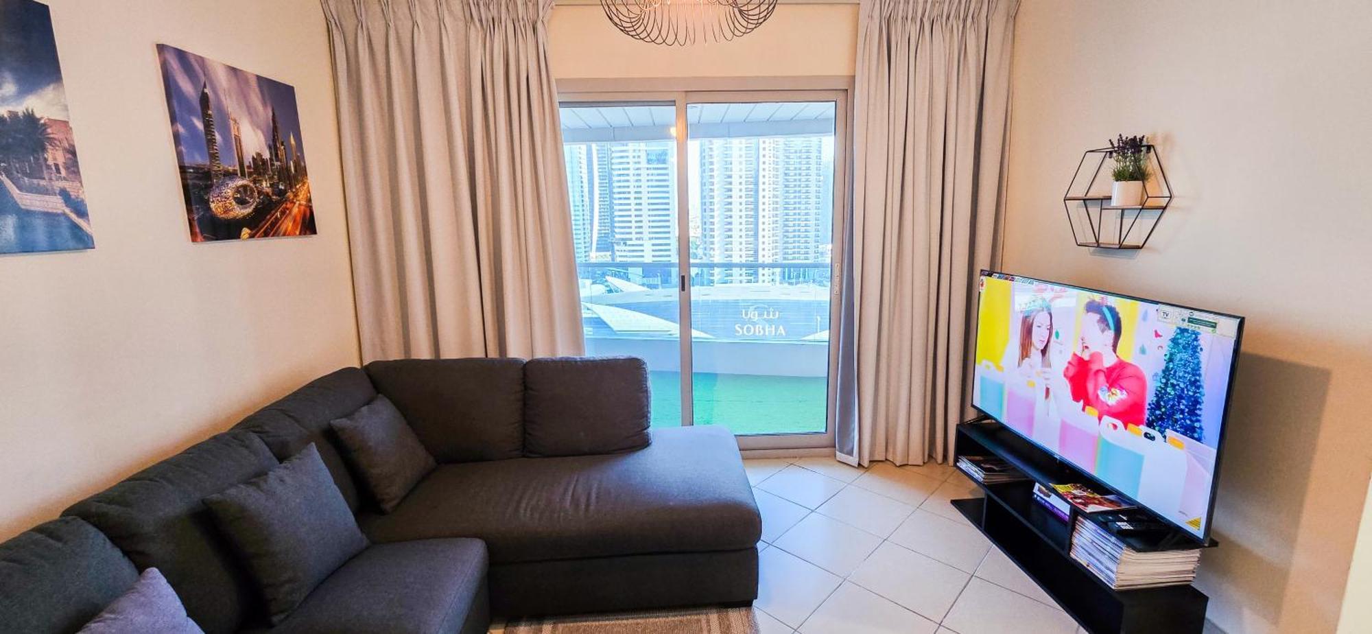 Spacious 2 Bed At Marina High Floor Lägenhet
