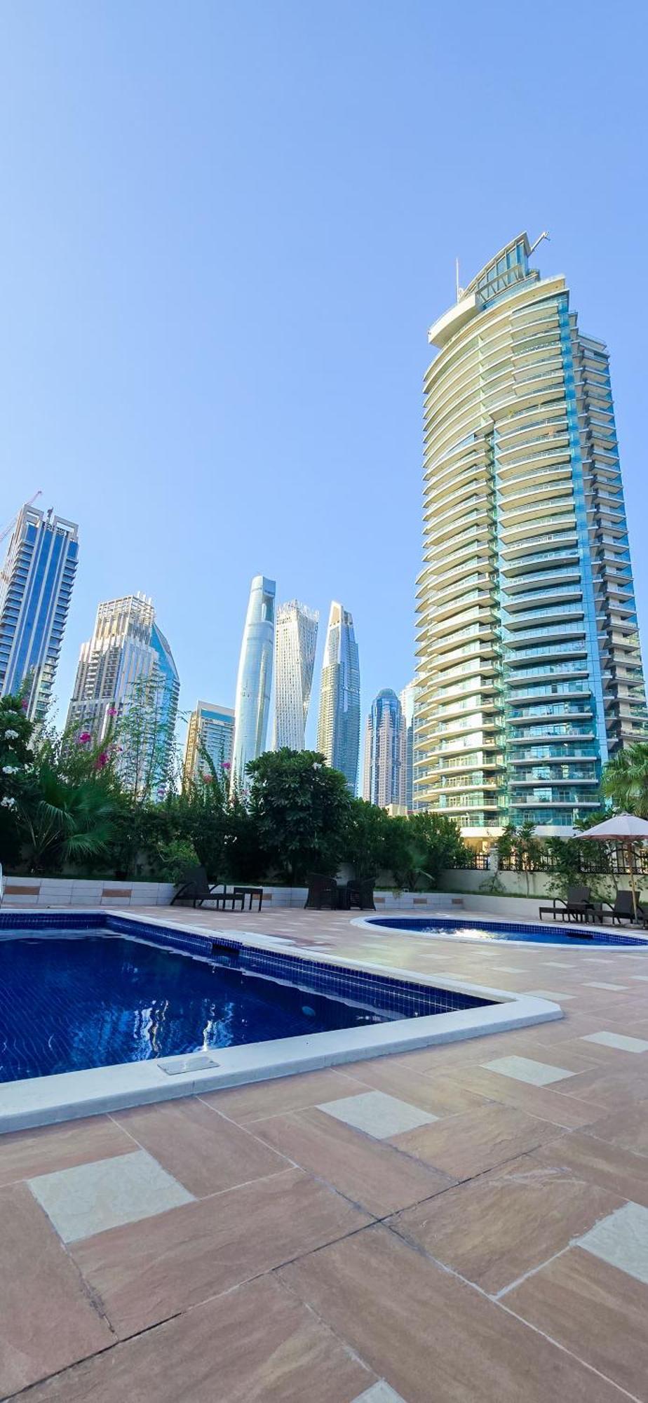 Lägenhet Spacious 2 Bed At Marina High Floor *