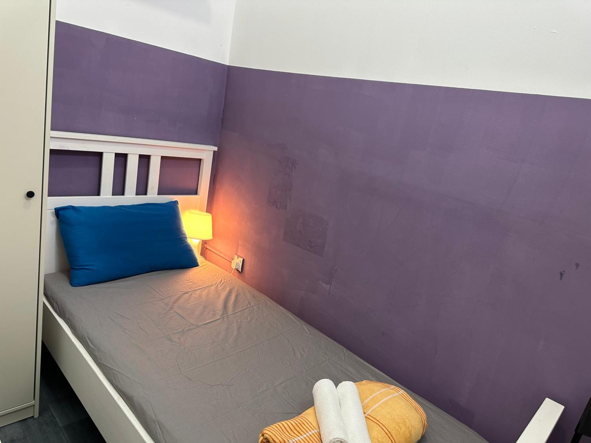 Rum i privatbostad Restful Partition Near Mashreq Metro *