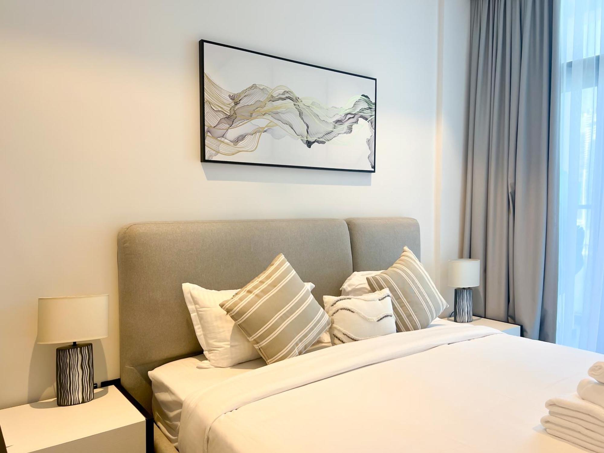Chic 1-bedroom With Epic Burj Khalifa Views * Dubái