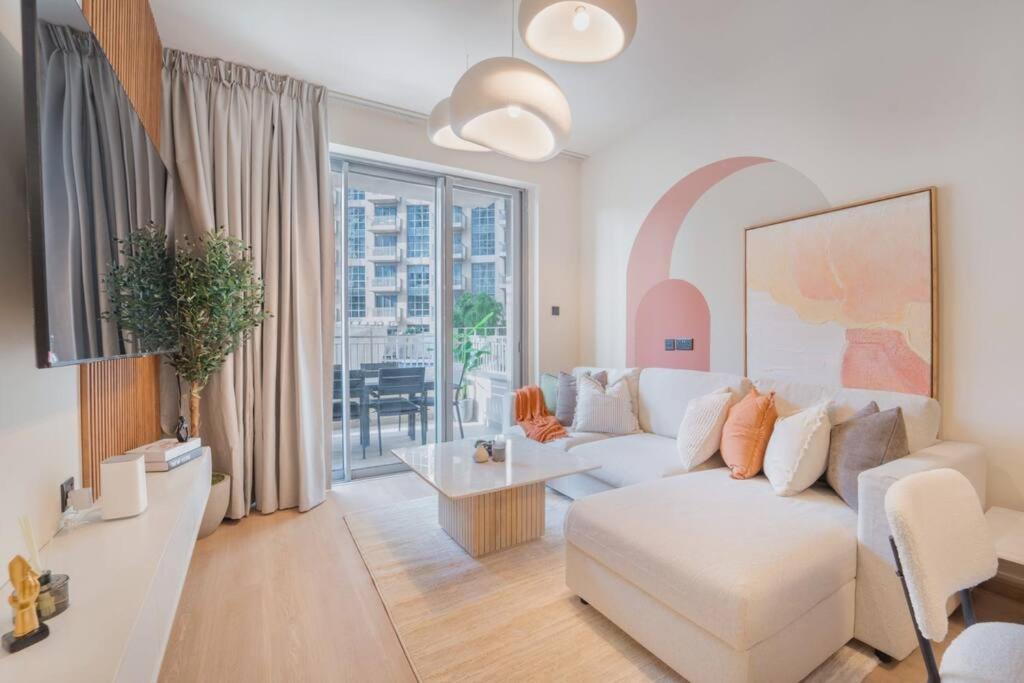 Apartemen Luxury At Standpoint With Balcony Burj Khalifa View Sp507 *