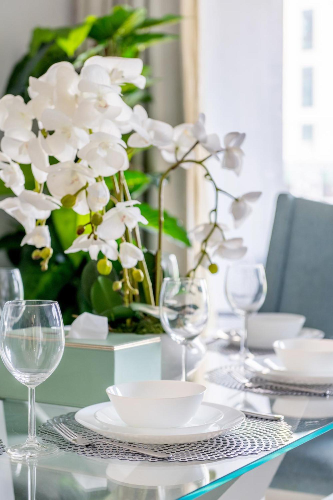 Downtown Luxury - 5 Star Facilities - 5 Min Walk To Mall Lejlighed