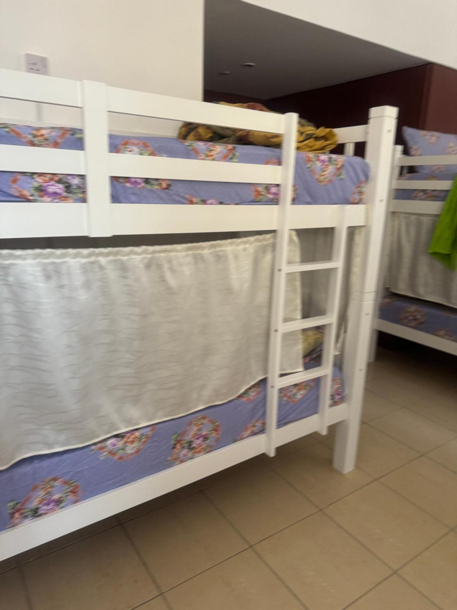 Le Parisien Hostal *
