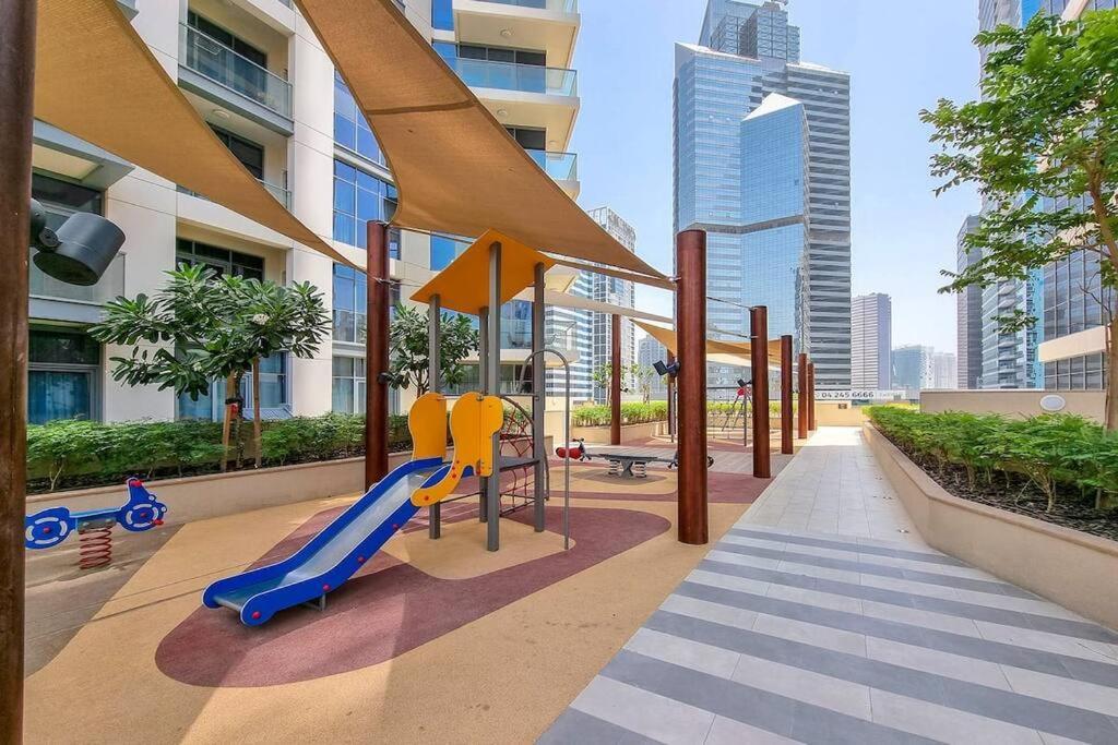 The Lavish Art House With Full Burj Khalifa View From - Amazing Balcony Setup - Infinity Pool - Near Mall Downtown Appartement *