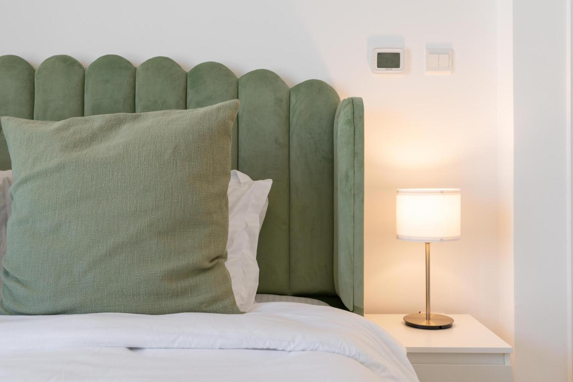 Urbanhomes - Exceptional 2 Bedroom In A Family Friendly Neighborhood Apartamento Dubái