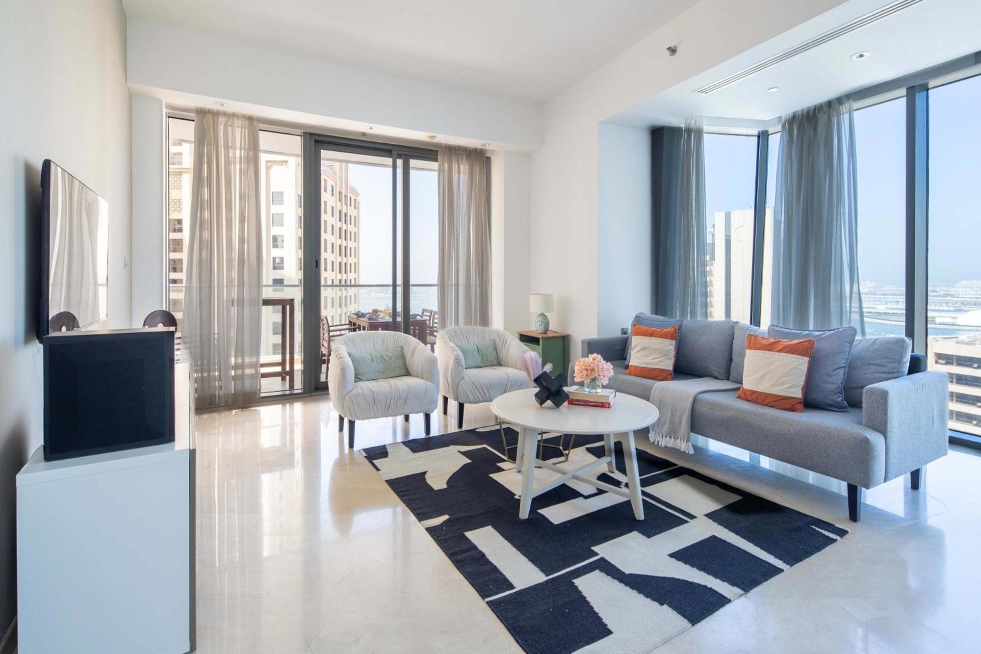 Frank Porter - Trident Grand Apartemen *
