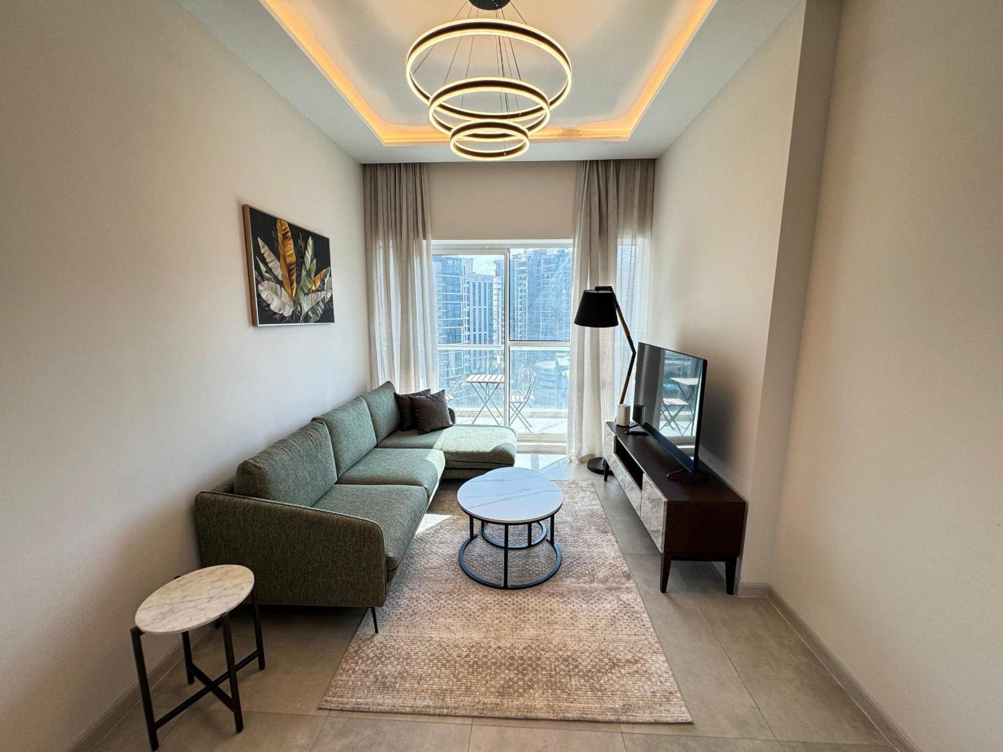 Luxury One-bedroom With Partial Burj Khalifa View - By Sqtourism * Dubaï