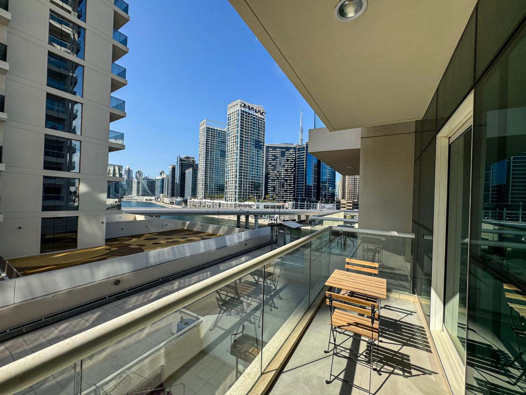 Appartement Luxury One-bedroom With Partial Burj Khalifa View - By Sqtourism Dubaï