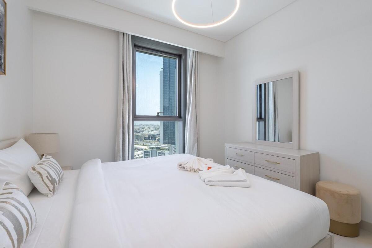 Awesome 2-bedroom With Iconic Views In Business Bay Apartament Dubai
