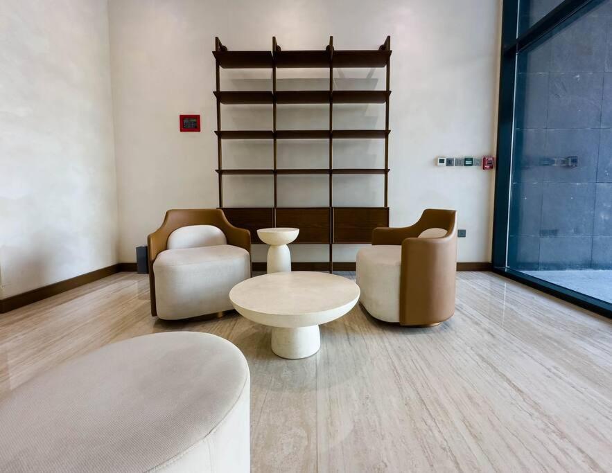 Naseem Elegant Escape In Al Merkadh Appartement