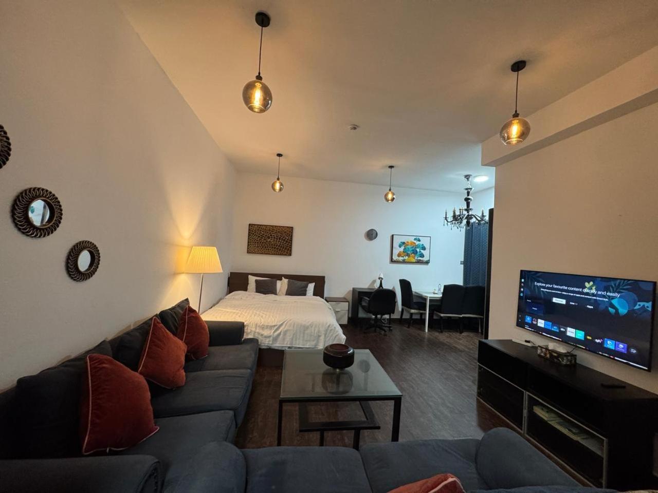 Sea View 1br - Marina Pinnacle Apartment