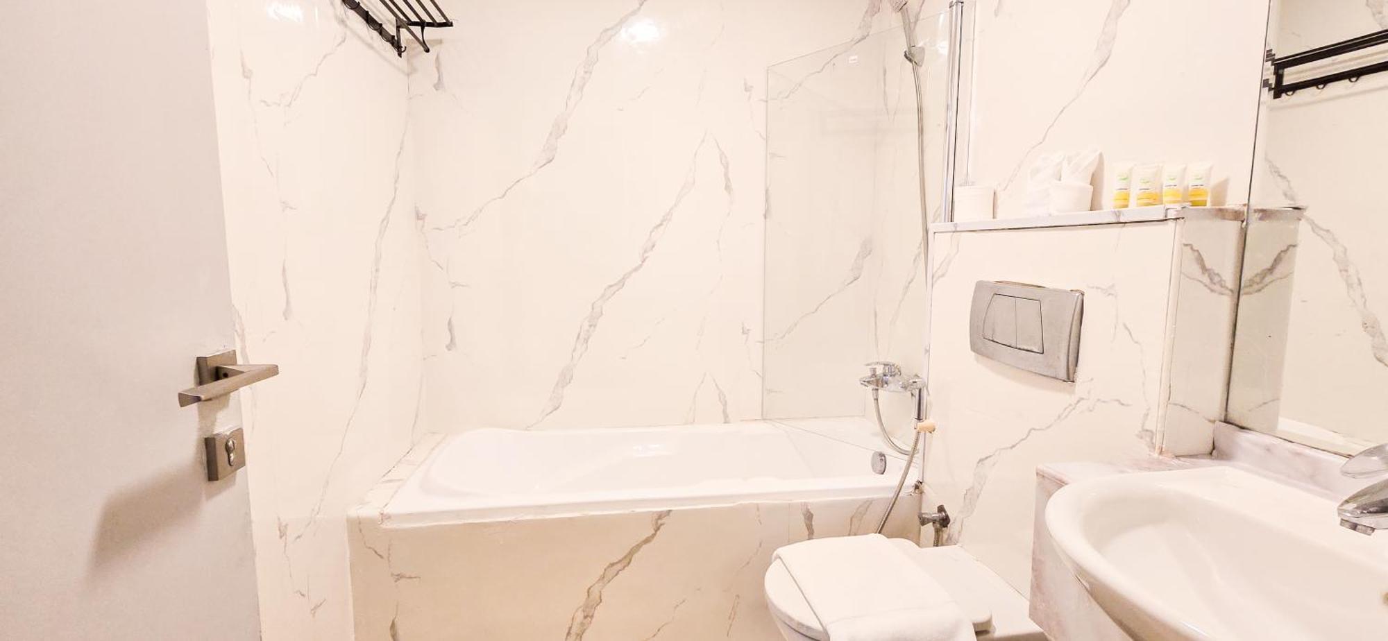 Apartamento Renovated Cozy One Bed D2-1007