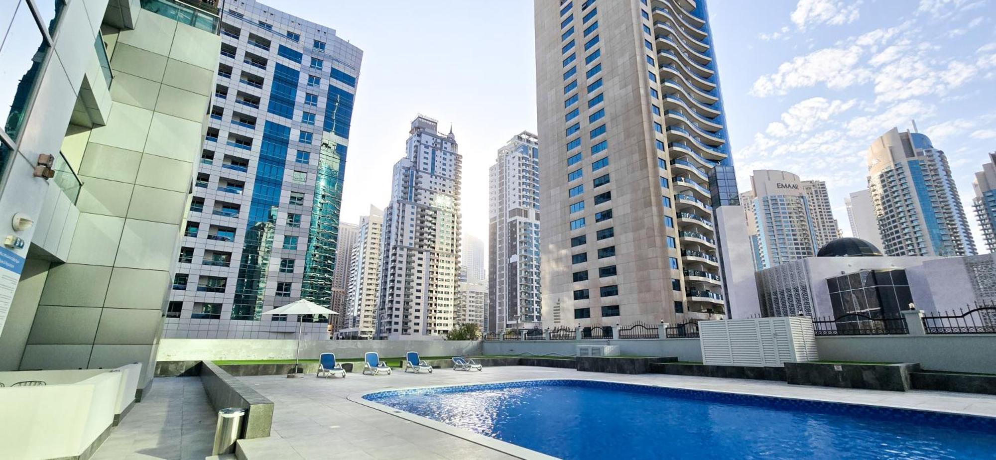 Marina View Spacious 2 Bhk Apartemen