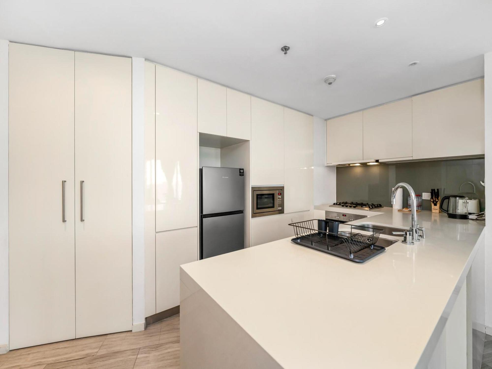 Appartement Luxurious 1bhk In D1 Tower With Stunning Creek Views, Close To Airport & Downtown