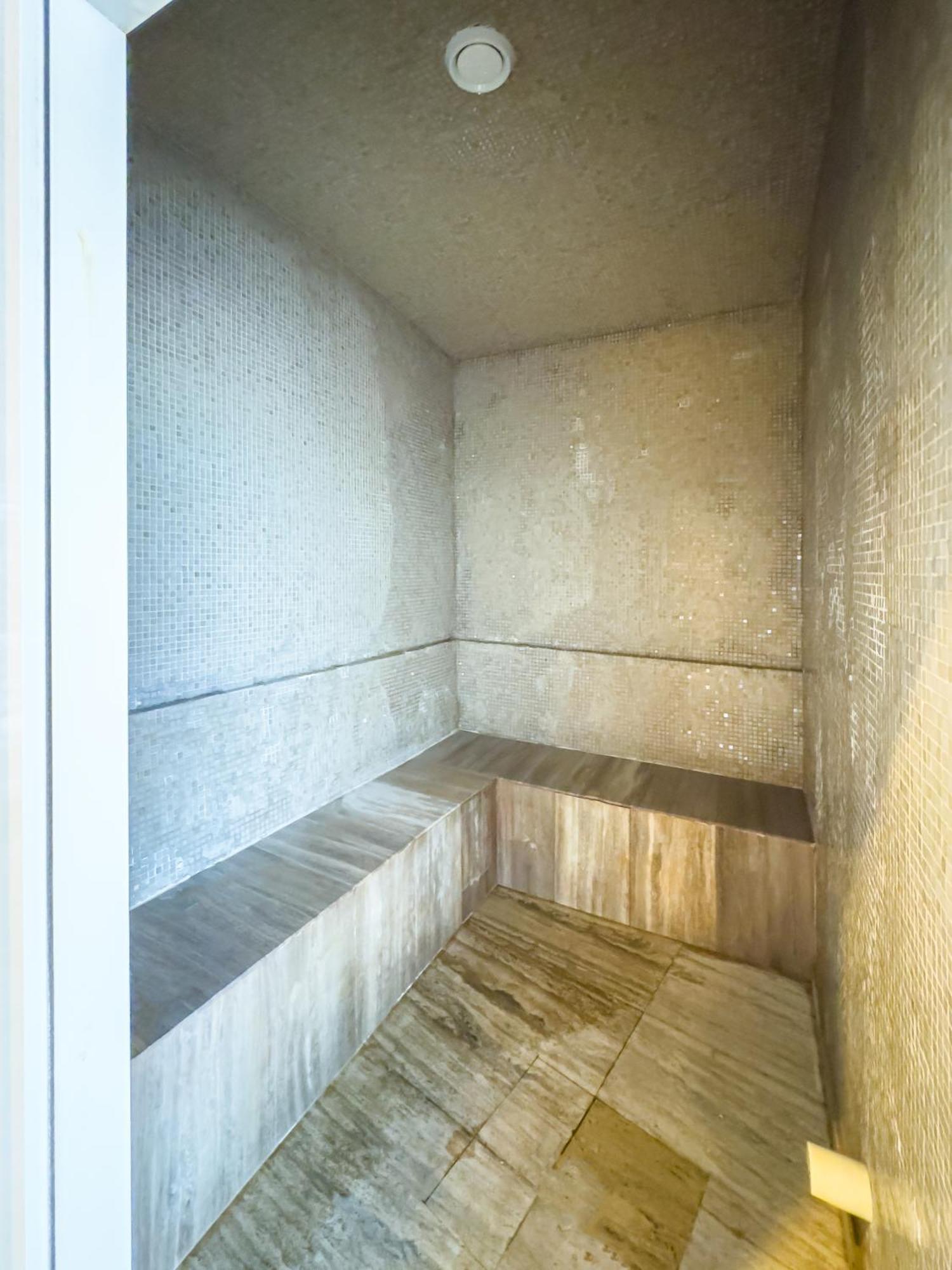 Appartement Luxurious 1bhk In D1 Tower With Stunning Creek Views, Close To Airport & Downtown *