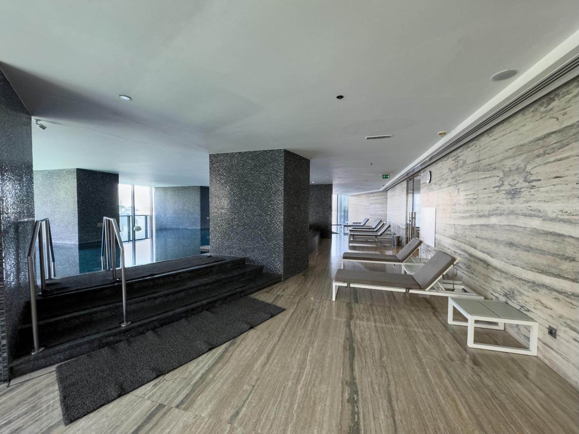 Appartement Luxurious 1bhk In D1 Tower With Stunning Creek Views, Close To Airport & Downtown *