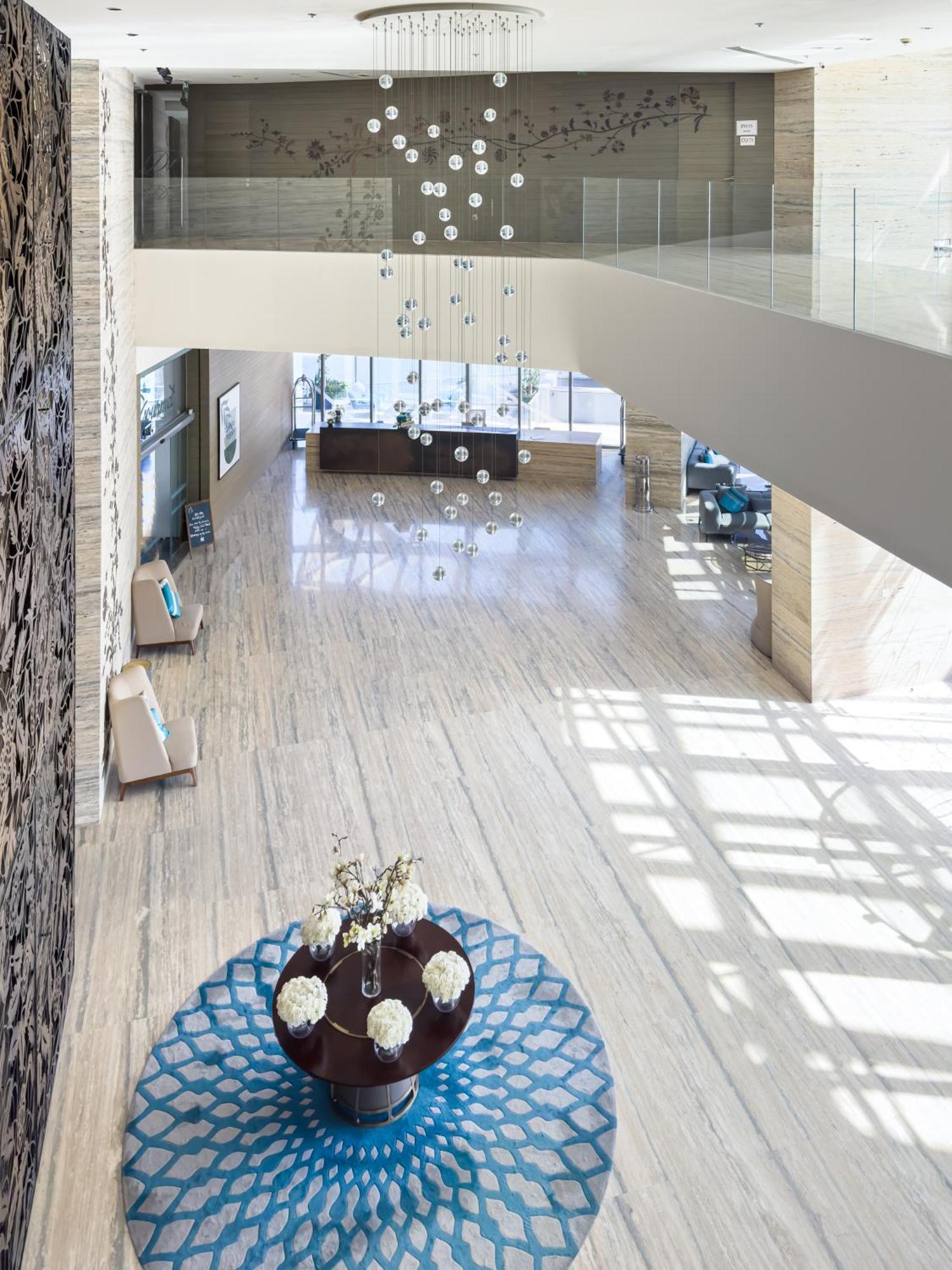 Luxurious 1bhk In D1 Tower With Stunning Creek Views, Close To Airport & Downtown * Dubaï