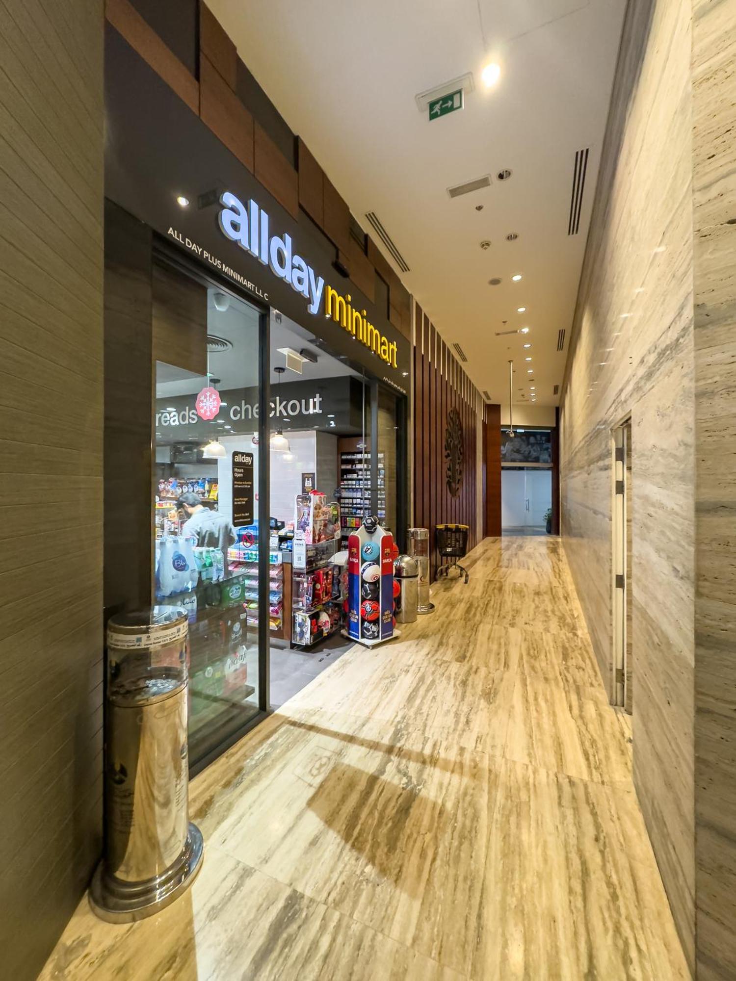 Luxurious 1bhk In D1 Tower With Stunning Creek Views, Close To Airport & Downtown * Dubaï