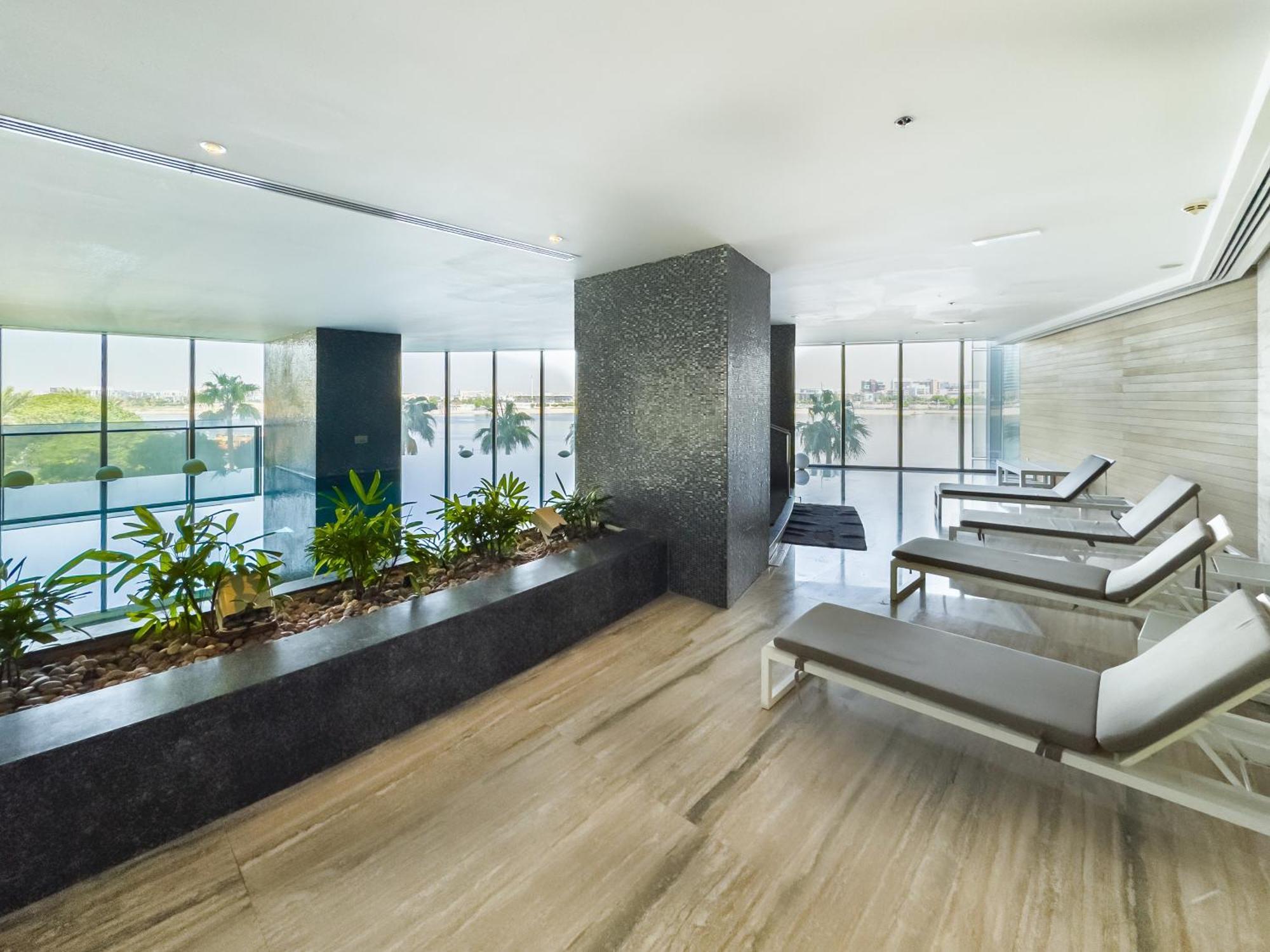 Appartement Luxurious 1bhk In D1 Tower With Stunning Creek Views, Close To Airport & Downtown
