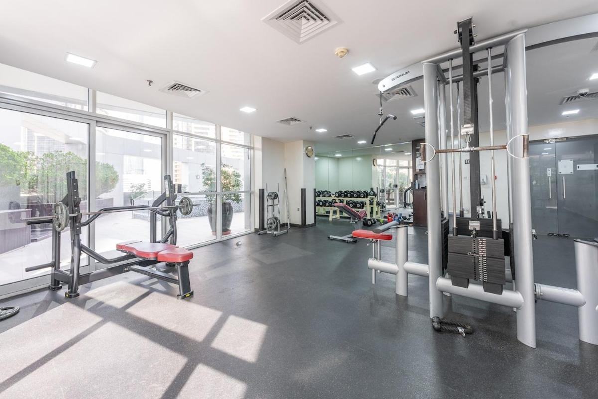 Apartment Spacious 3-bedroom With Modern Amenities In Jbr