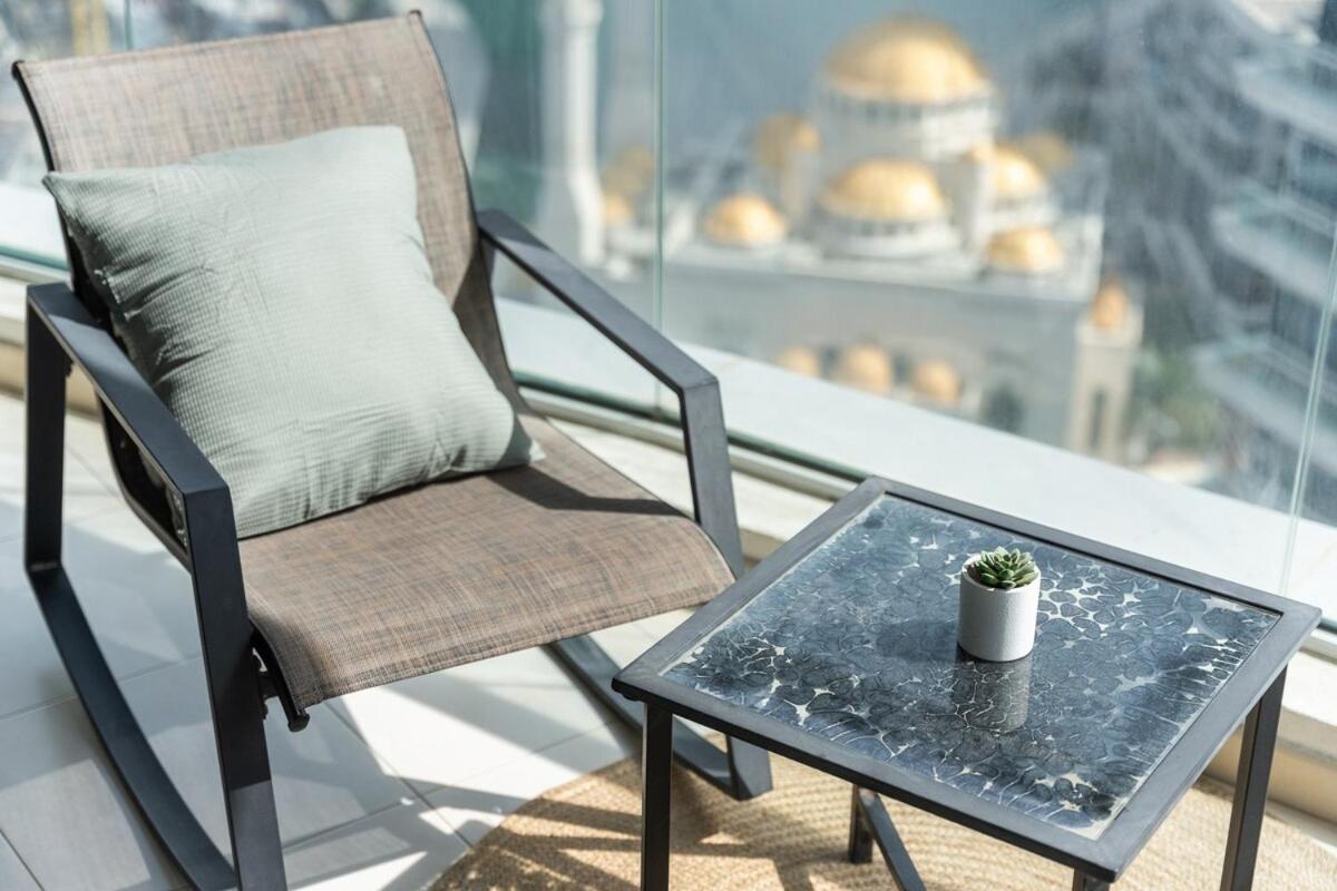 Apartment Spacious 3-bedroom With Modern Amenities In Jbr *