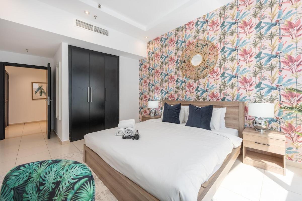 Apartment Spacious 3-bedroom With Modern Amenities In Jbr *